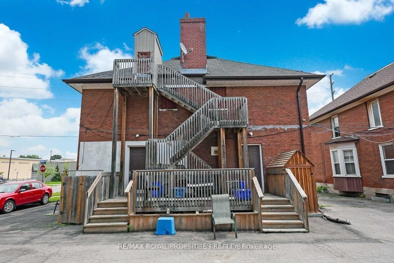 208-216 Division St Property Photo 31