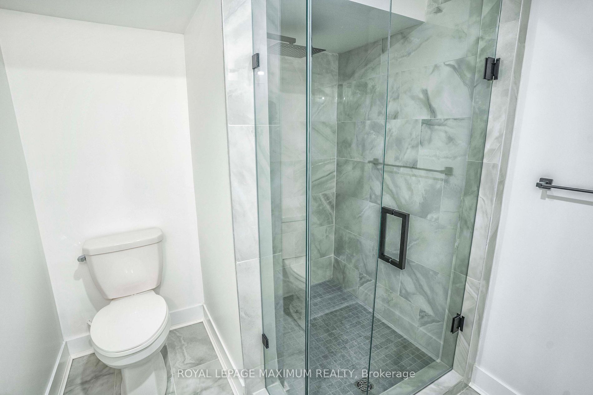 2928 Beachview St Property Photo 28