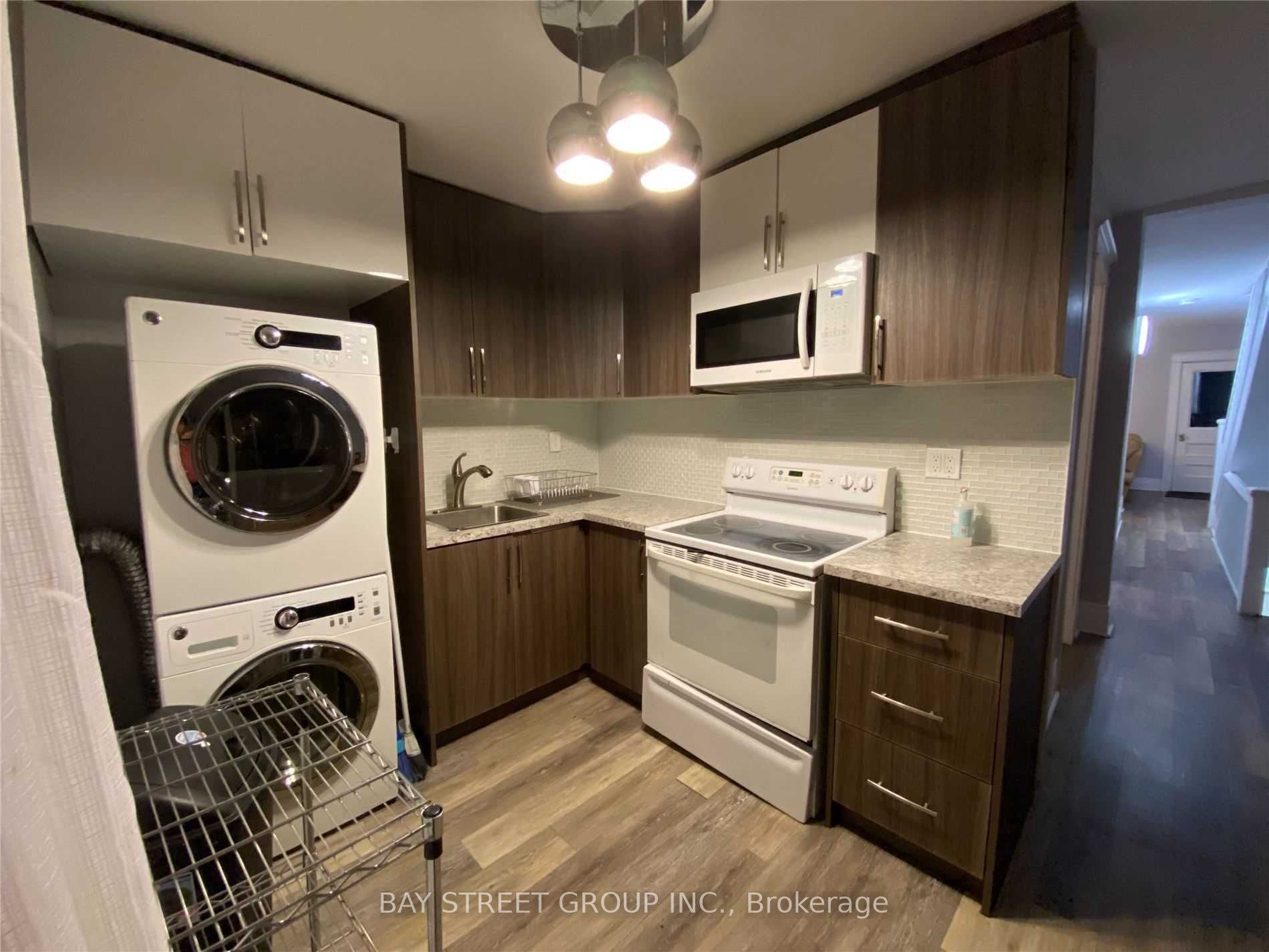 1392 Queen St E Property Photo 2