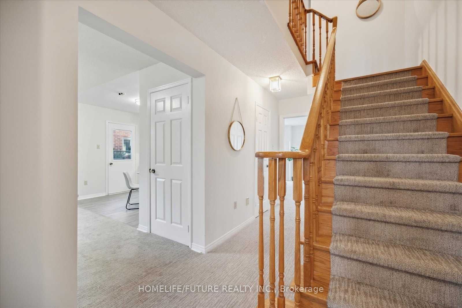 38 Parade Sq Property Photo 2