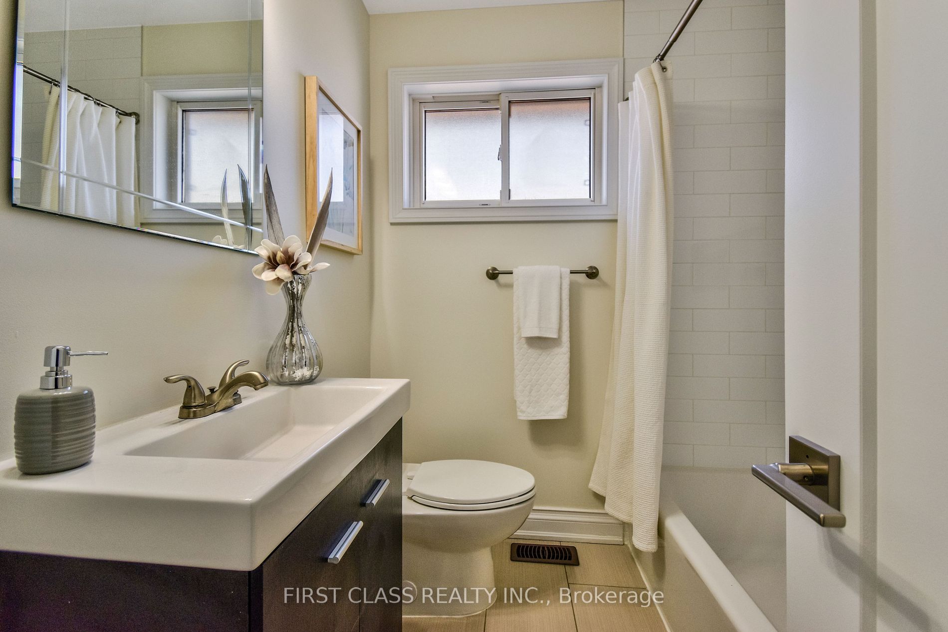 24 Fintona Ave Property Photo 15