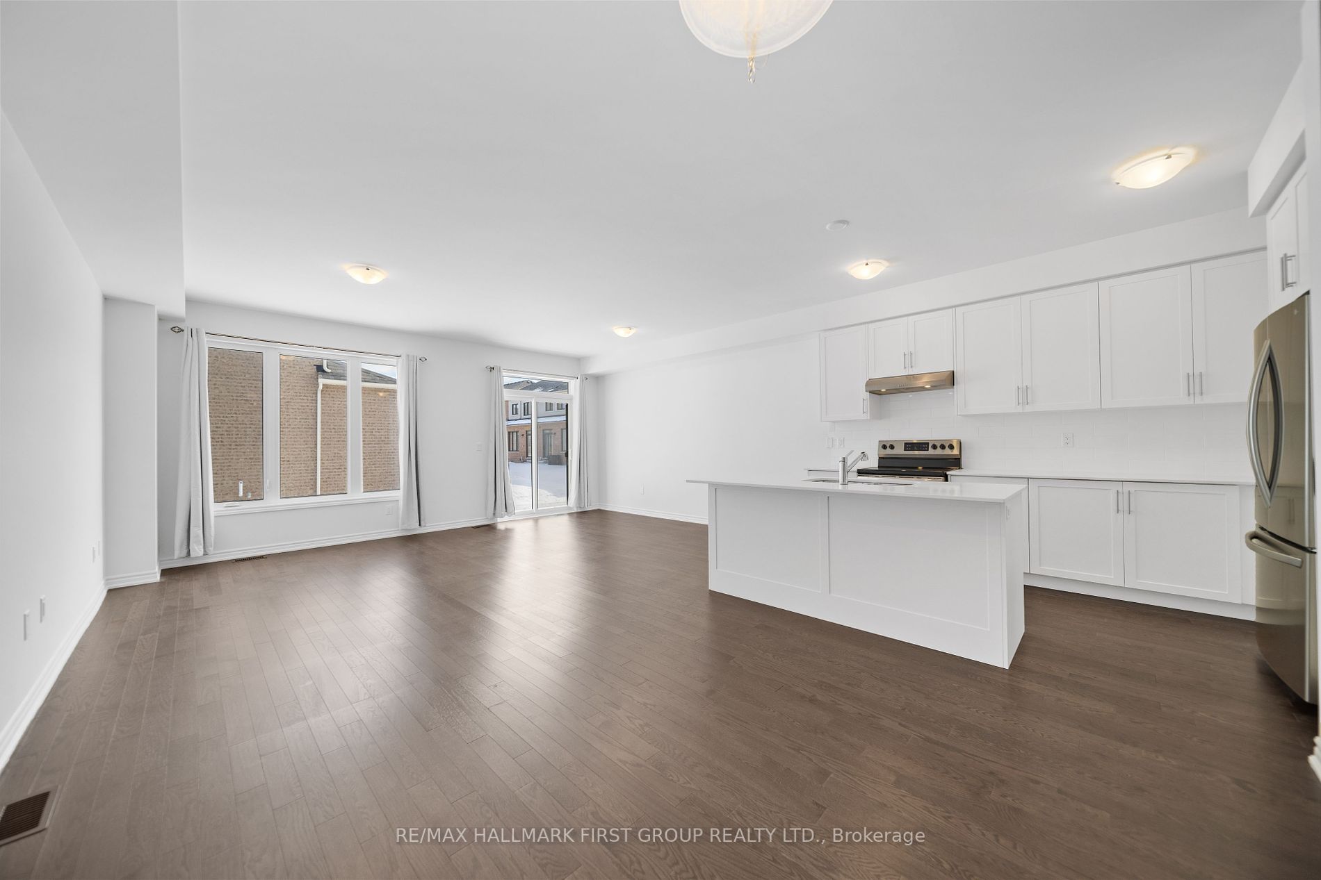 81 Laing Dr Property Photo 8