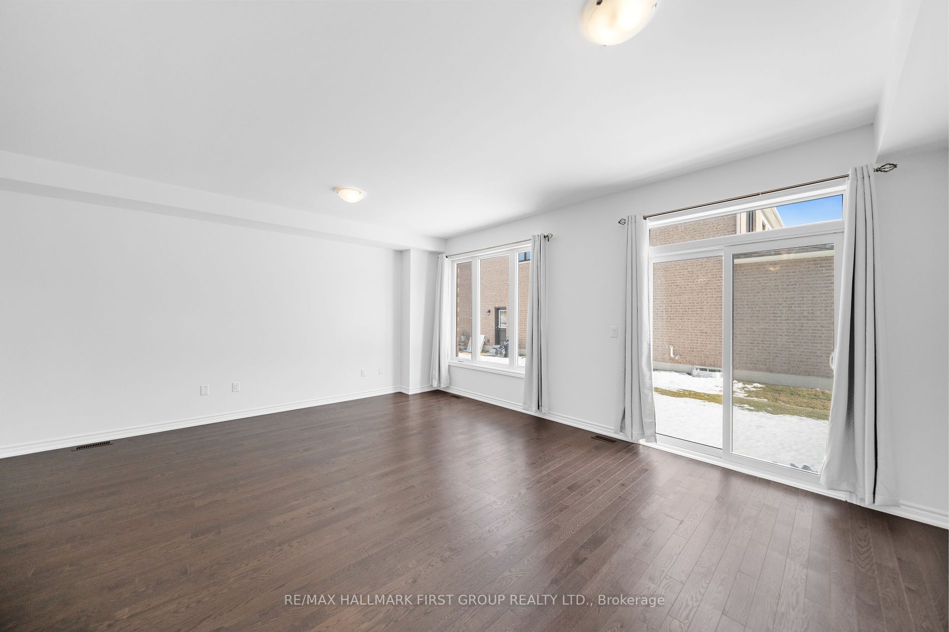 81 Laing Dr Property Photo 10