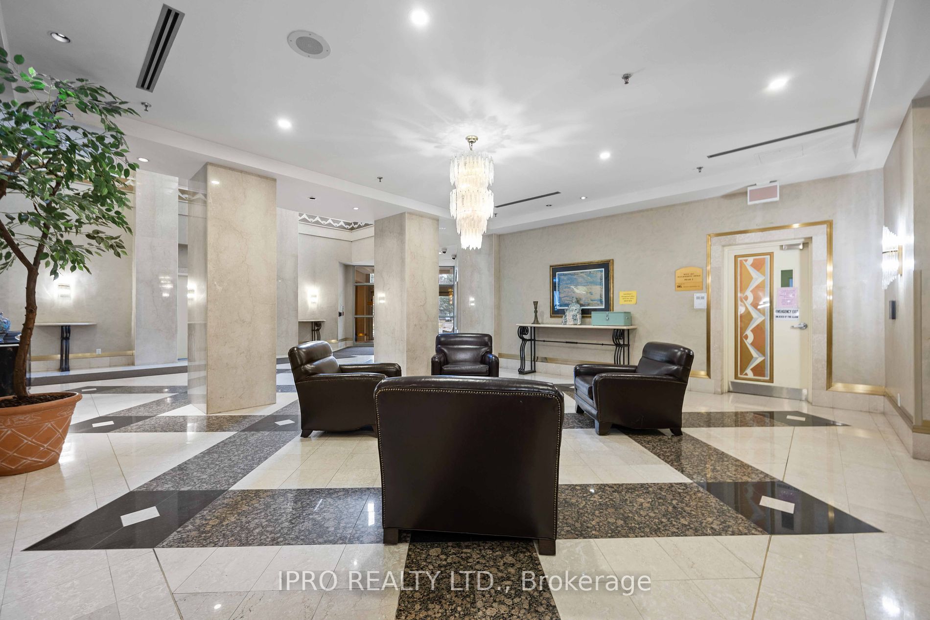 88 Corporate Dr 12 Property Photo 2