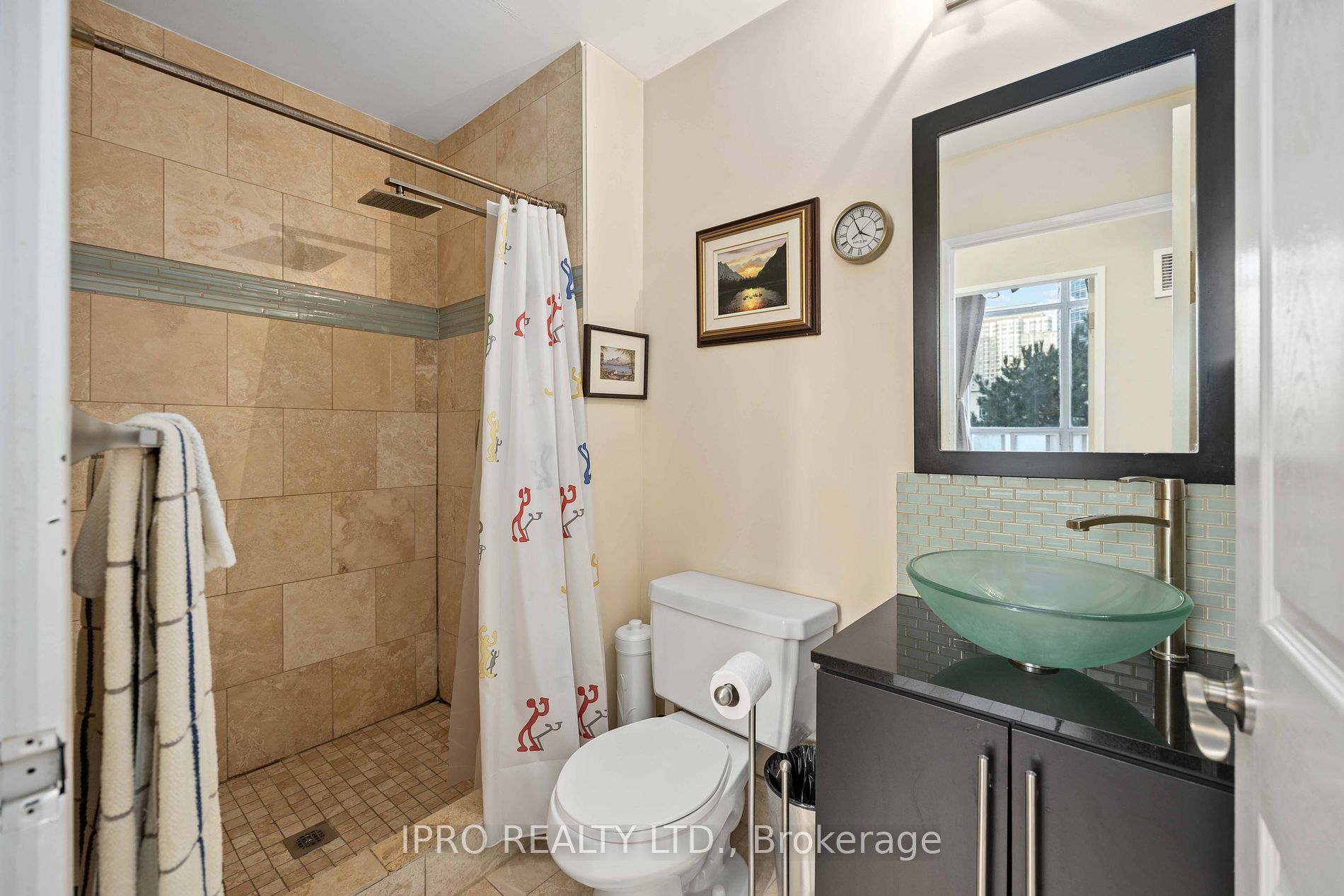 88 Corporate Dr 12 Property Photo 25