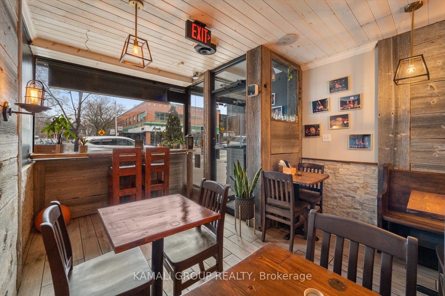 341 Danforth Ave Property Photo 6