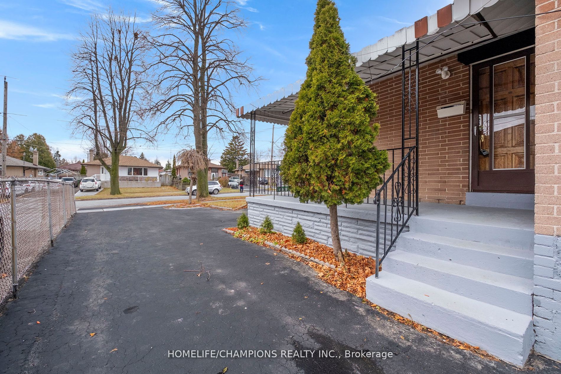 15 Stonehenge Cres Property Photo 6