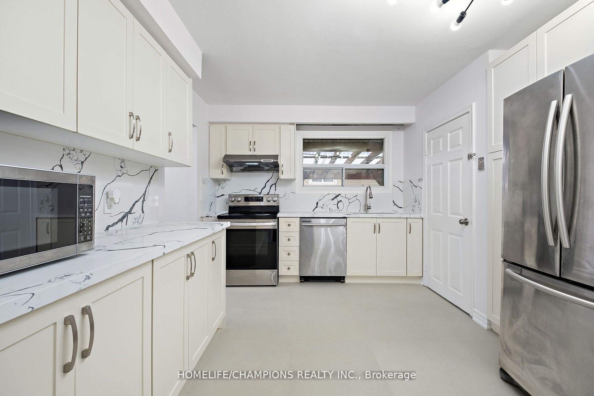 15 Stonehenge Cres Property Photo 15