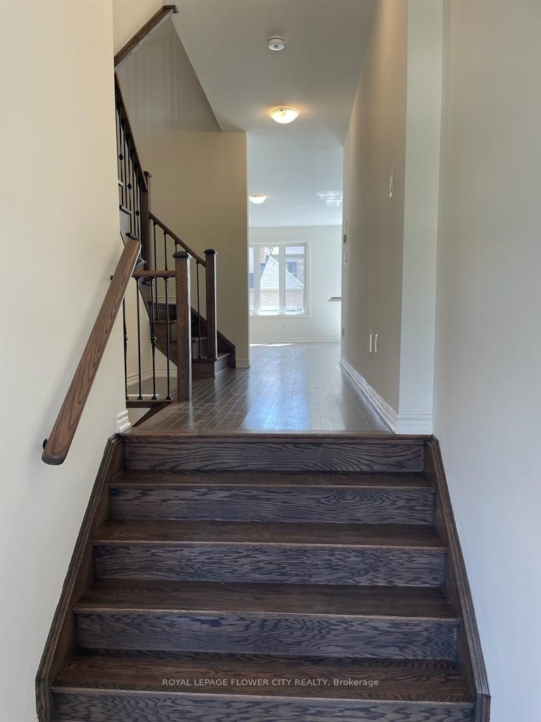 16 Sigford St Property Photo 4