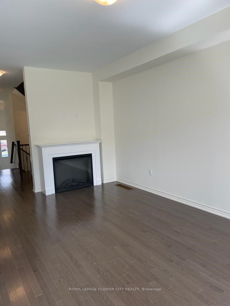 16 Sigford St Property Photo 7