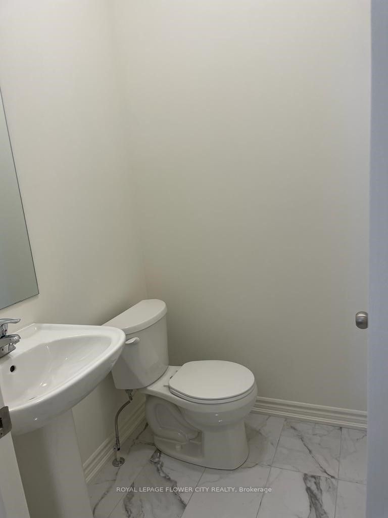 16 Sigford St Property Photo 18