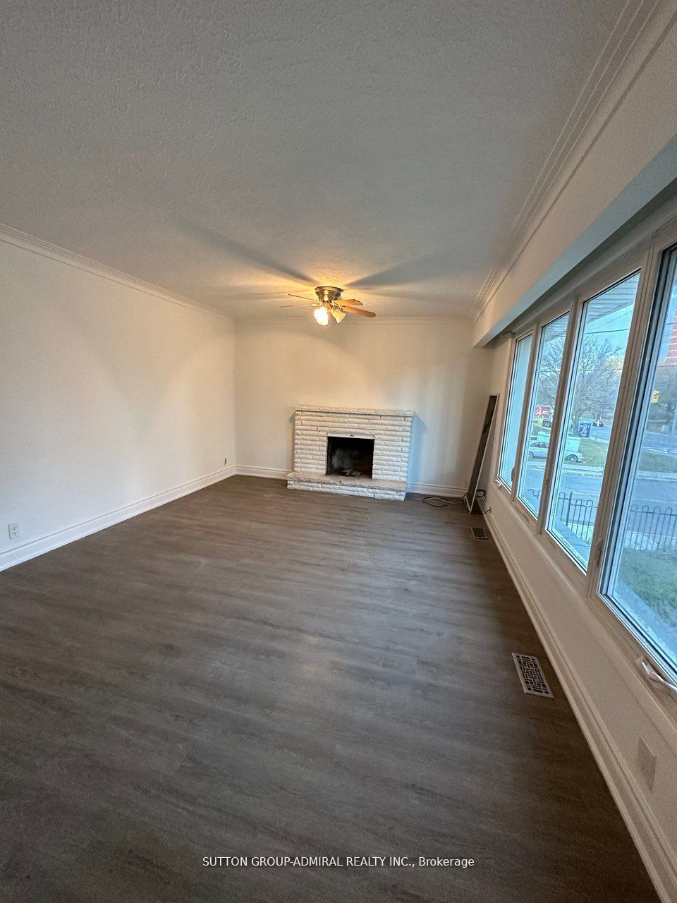 240 Markham Rd Property Photo 1