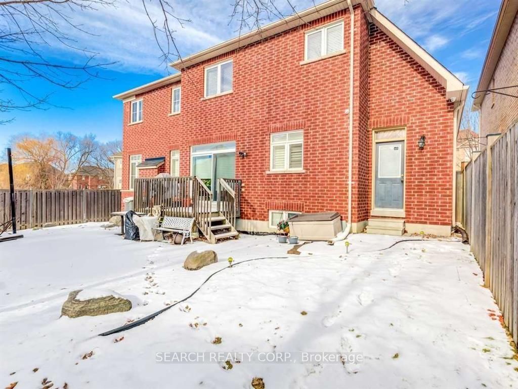 44 Bissland Dr Property Photo 6