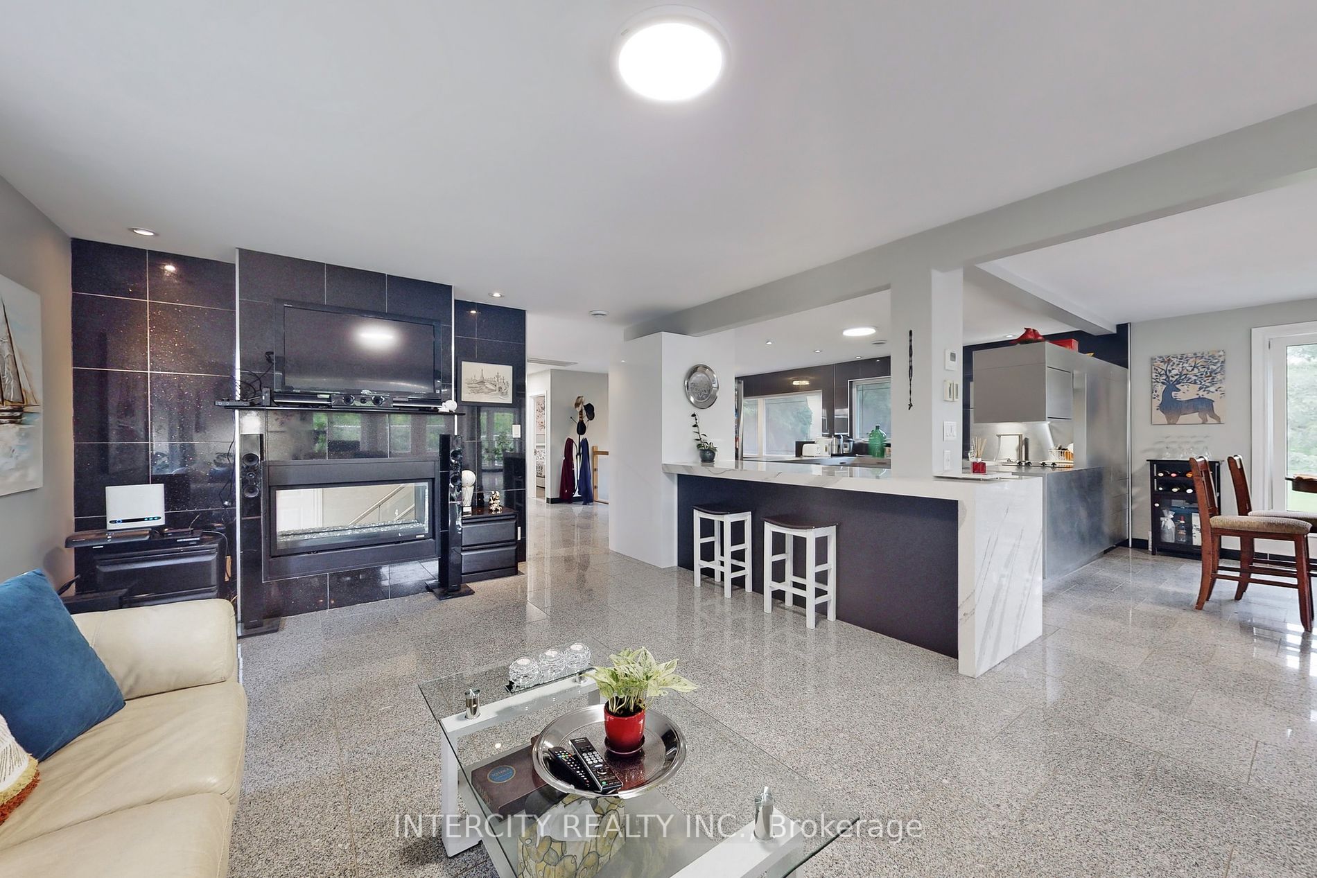 3505 Cochrane St Property Photo 14