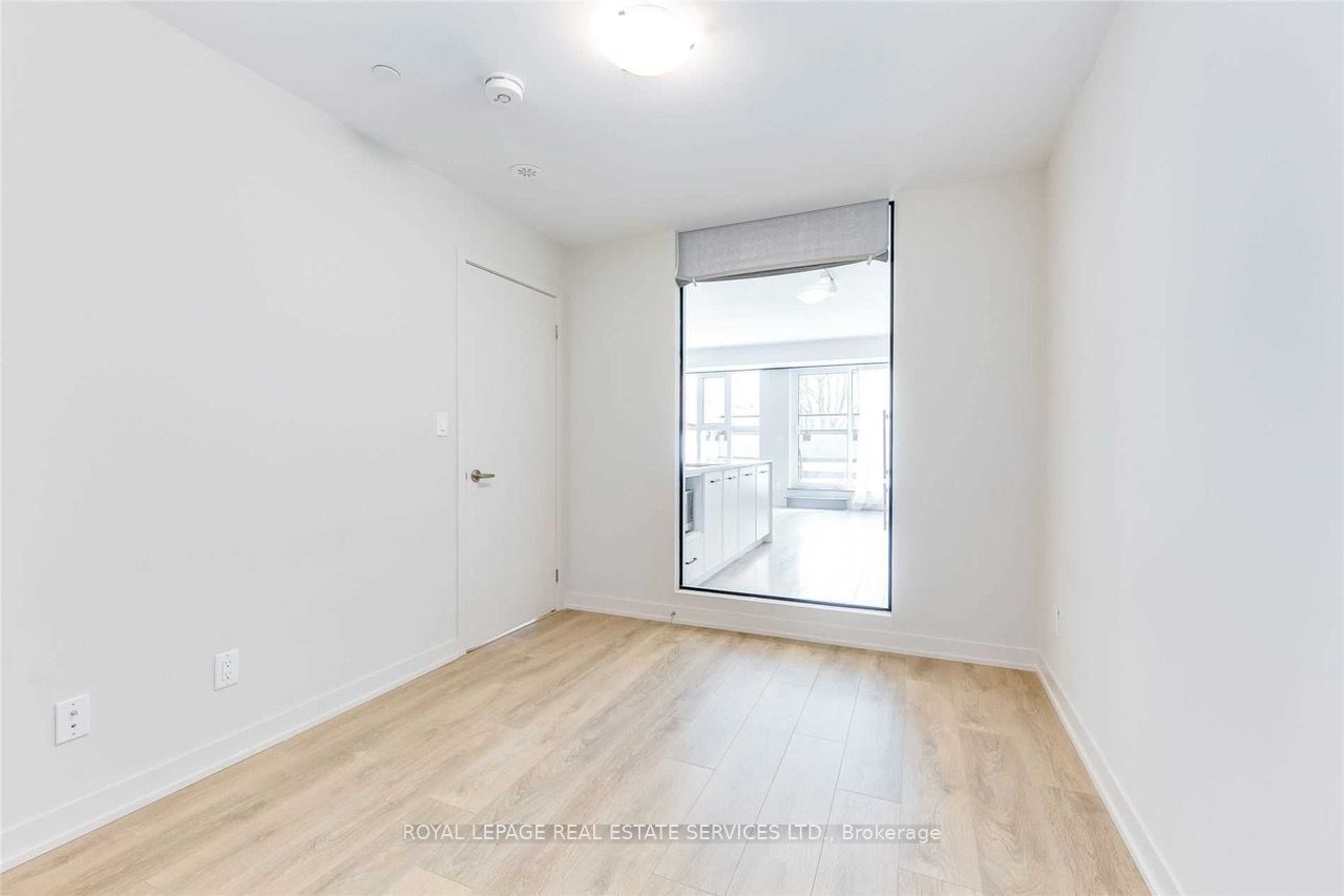 899 Queen St E 9 Property Photo 7