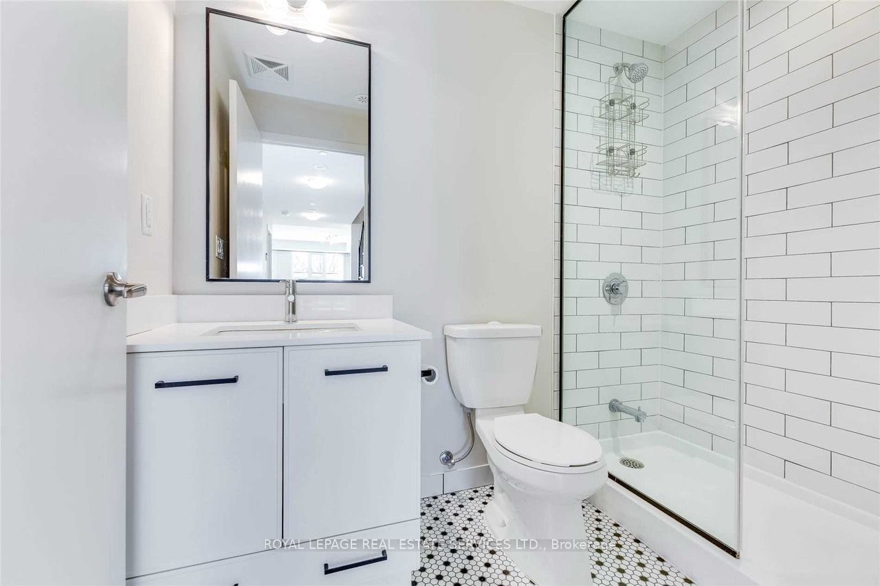 899 Queen St E 9 Property Photo 8