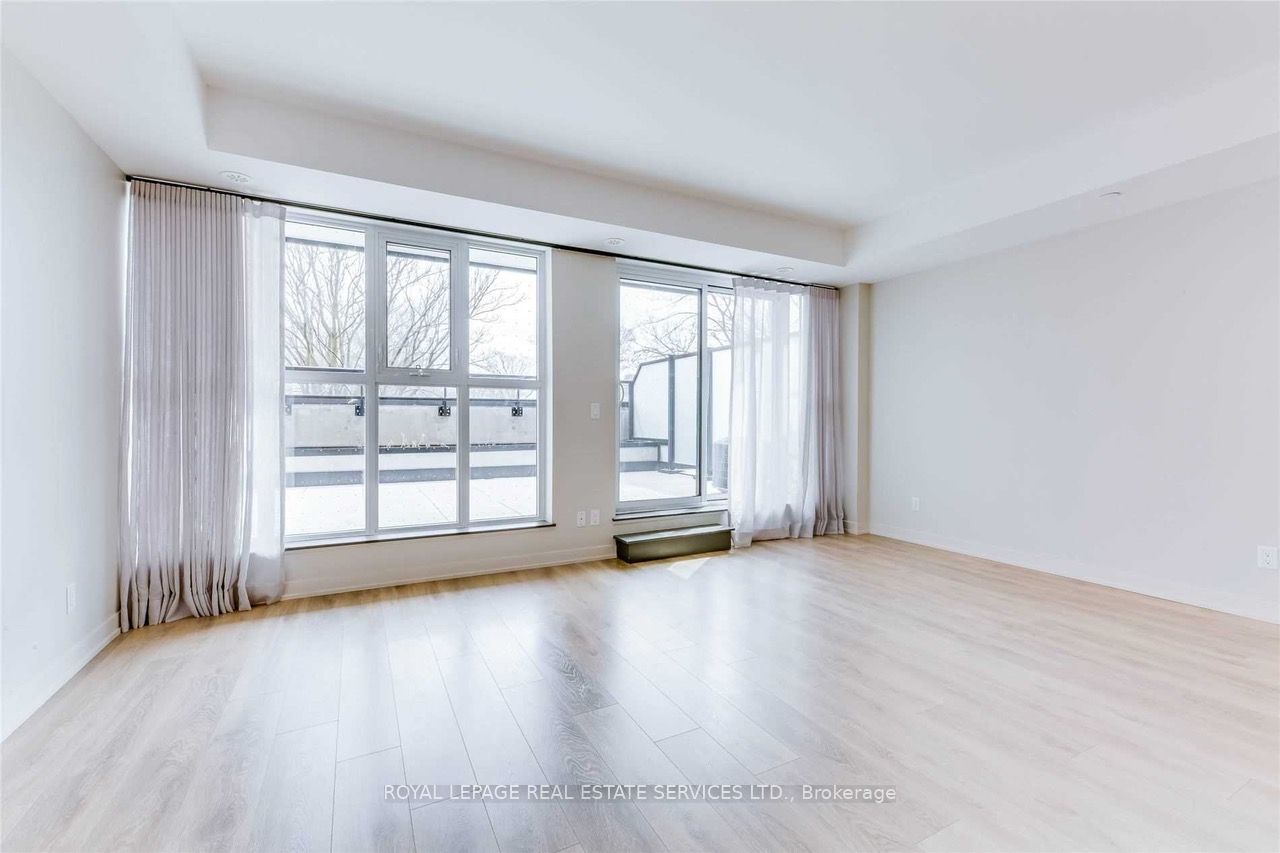 899 Queen St E 9 Property Photo 14