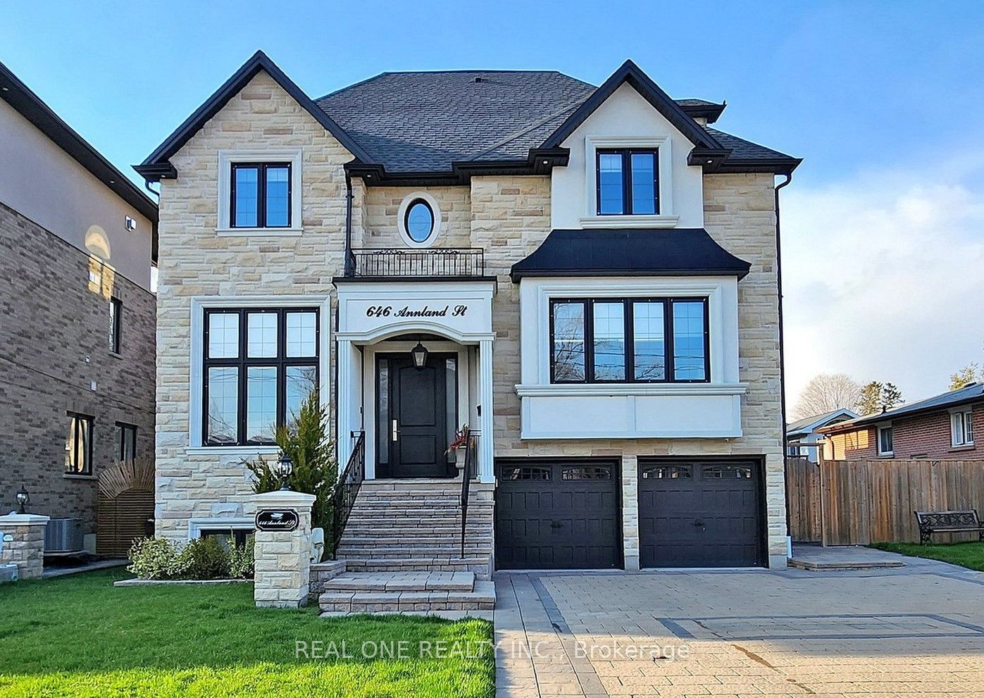 646 Annland St Property Photo 1