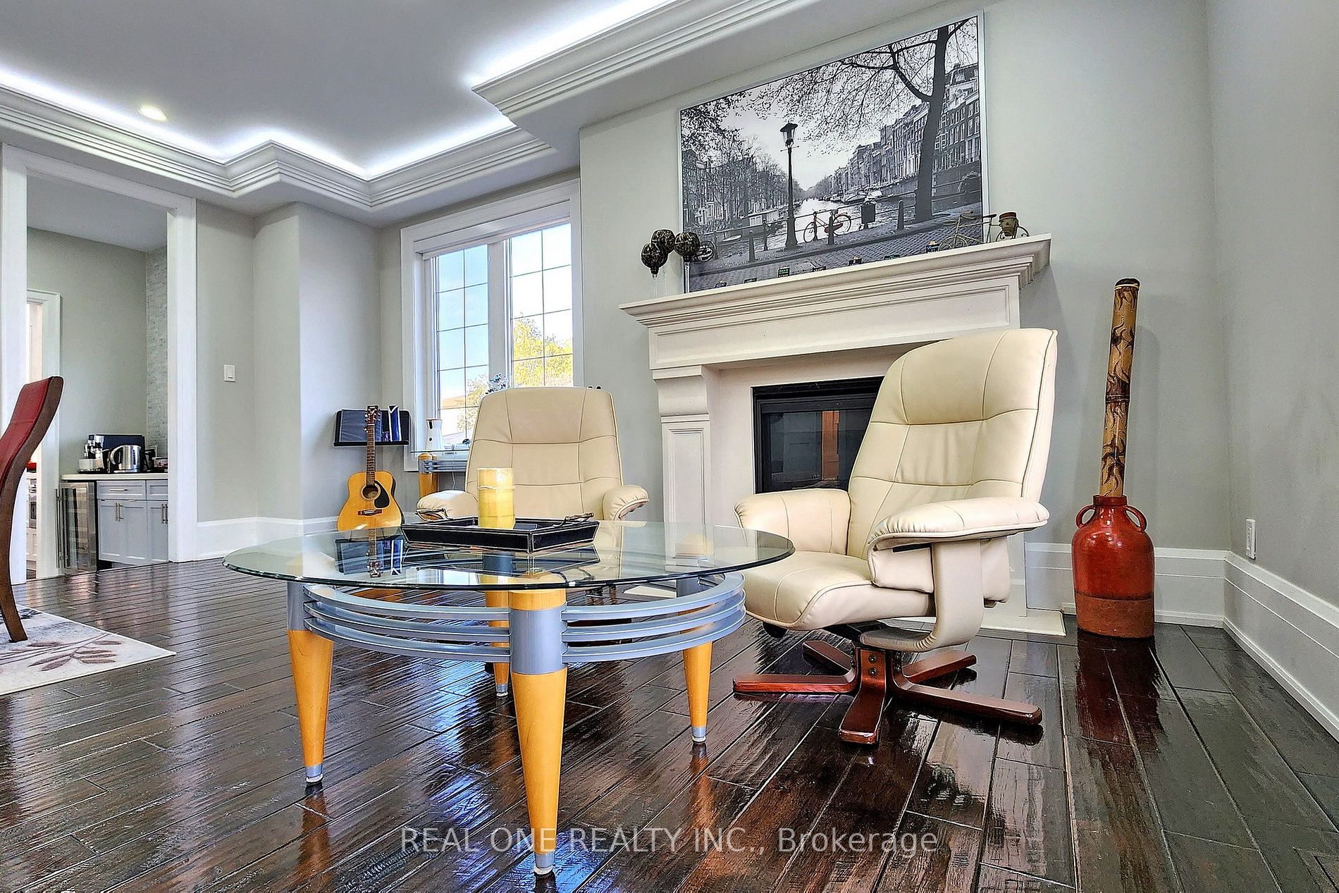646 Annland St Property Photo 10