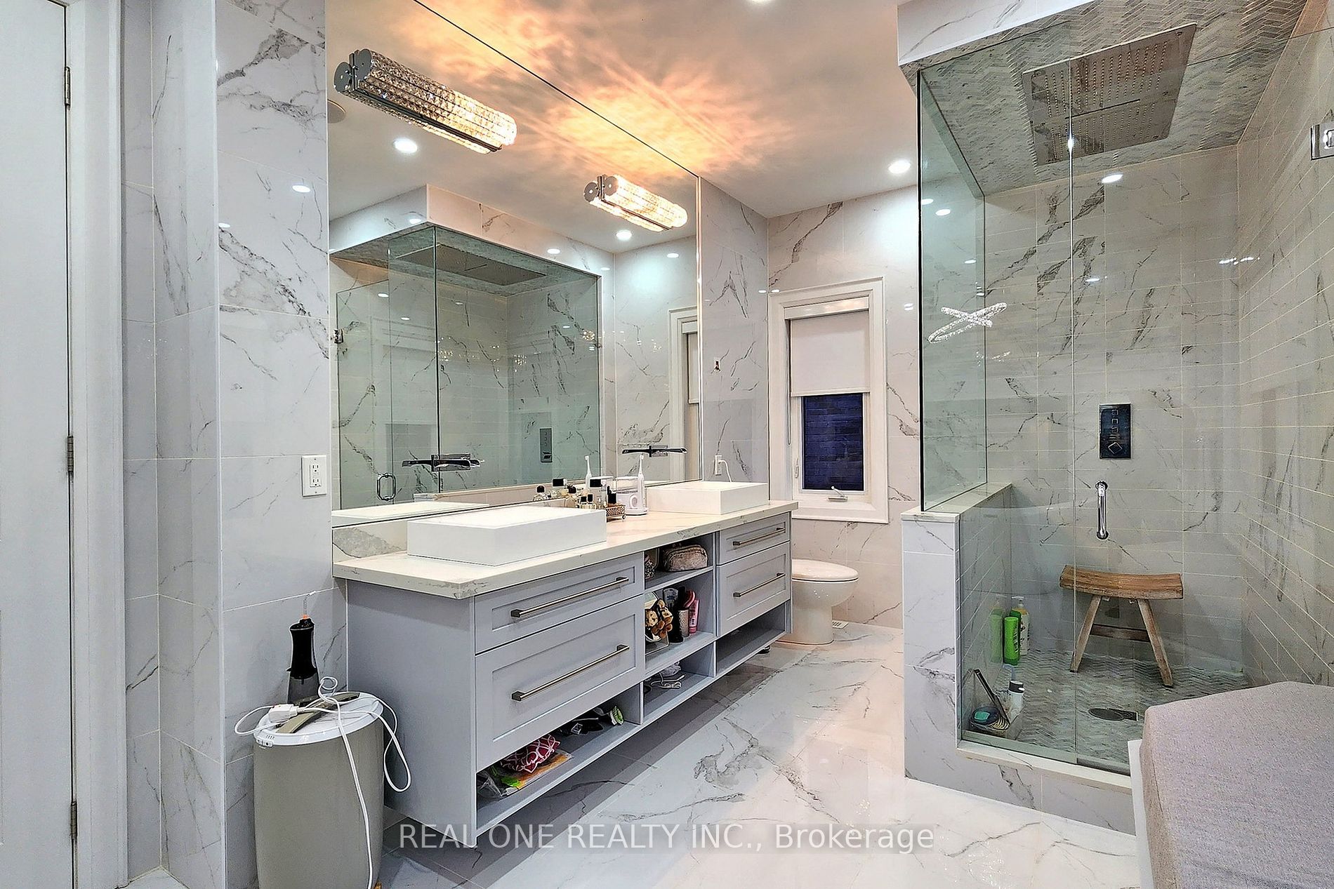 646 Annland St Property Photo 21