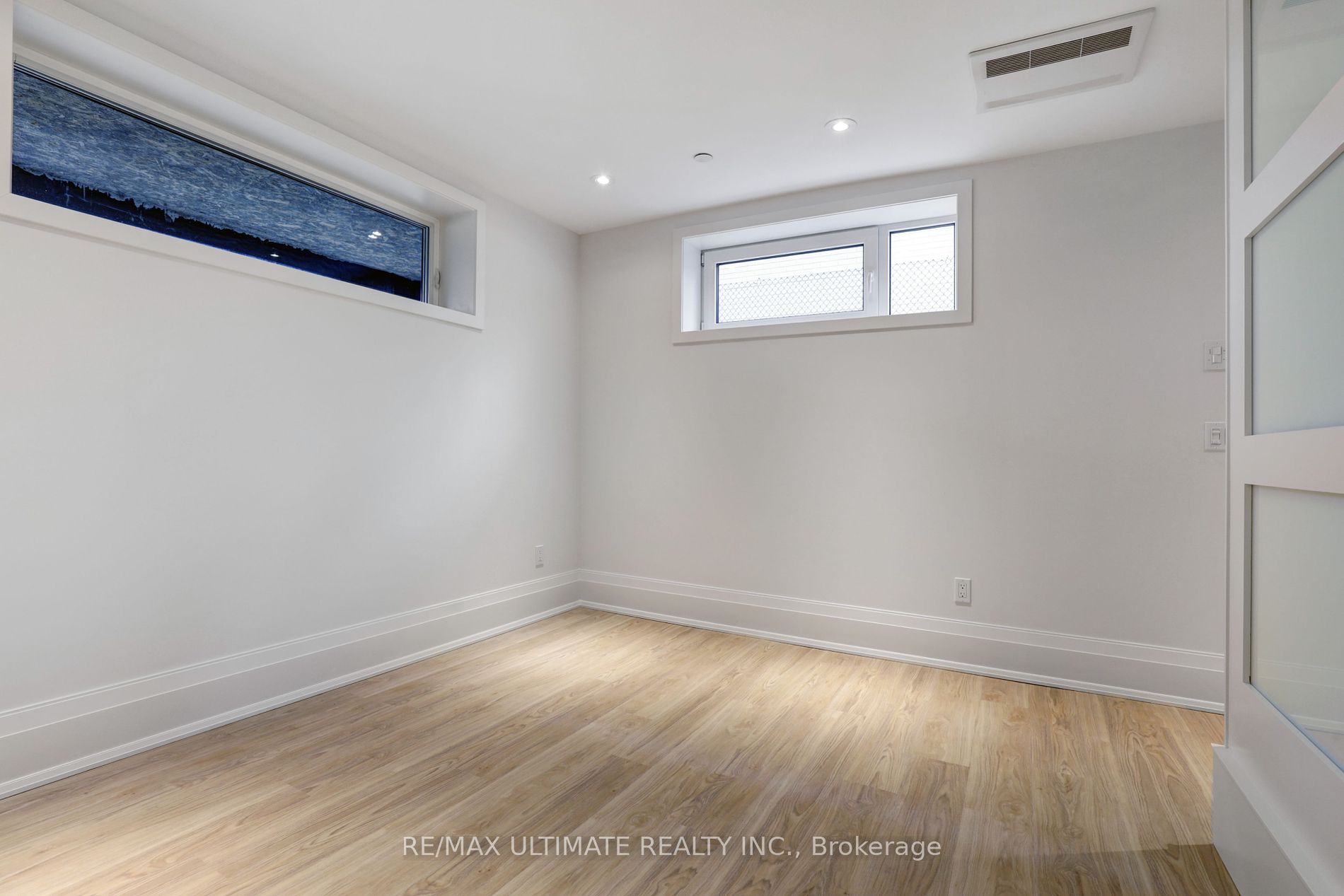 38 Barbara Cres Property Photo 11