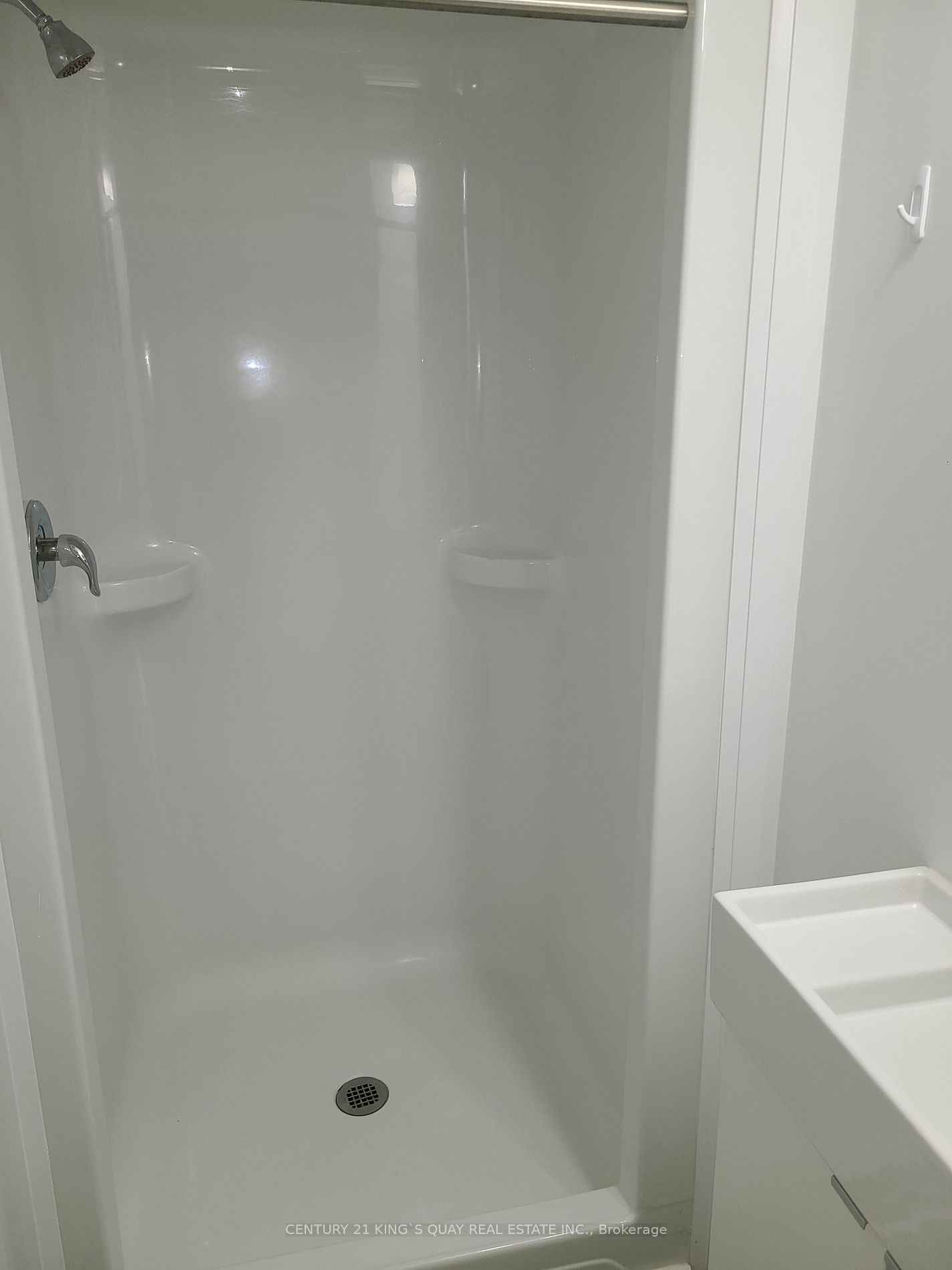 1900 Simcoe St N 23 Property Photo 9