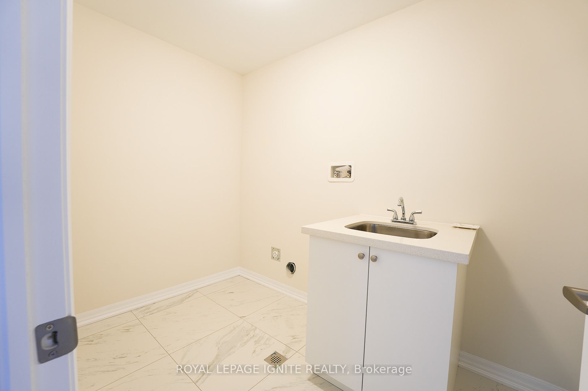 11 Ed Ewert Ave Property Photo 28