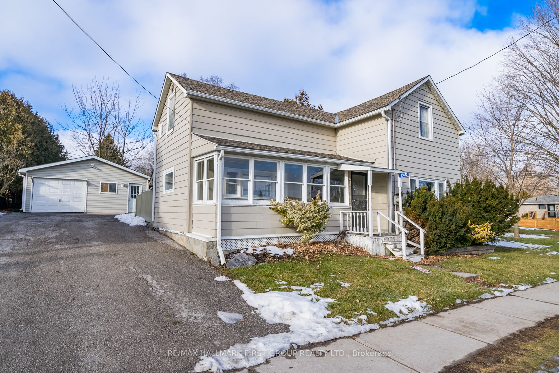 15632 Simcoe St Property Photo 1