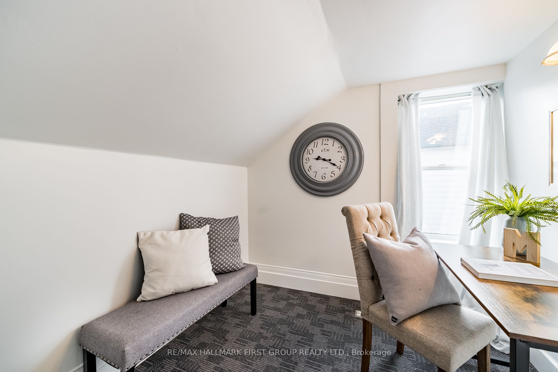 15632 Simcoe St Property Photo 22