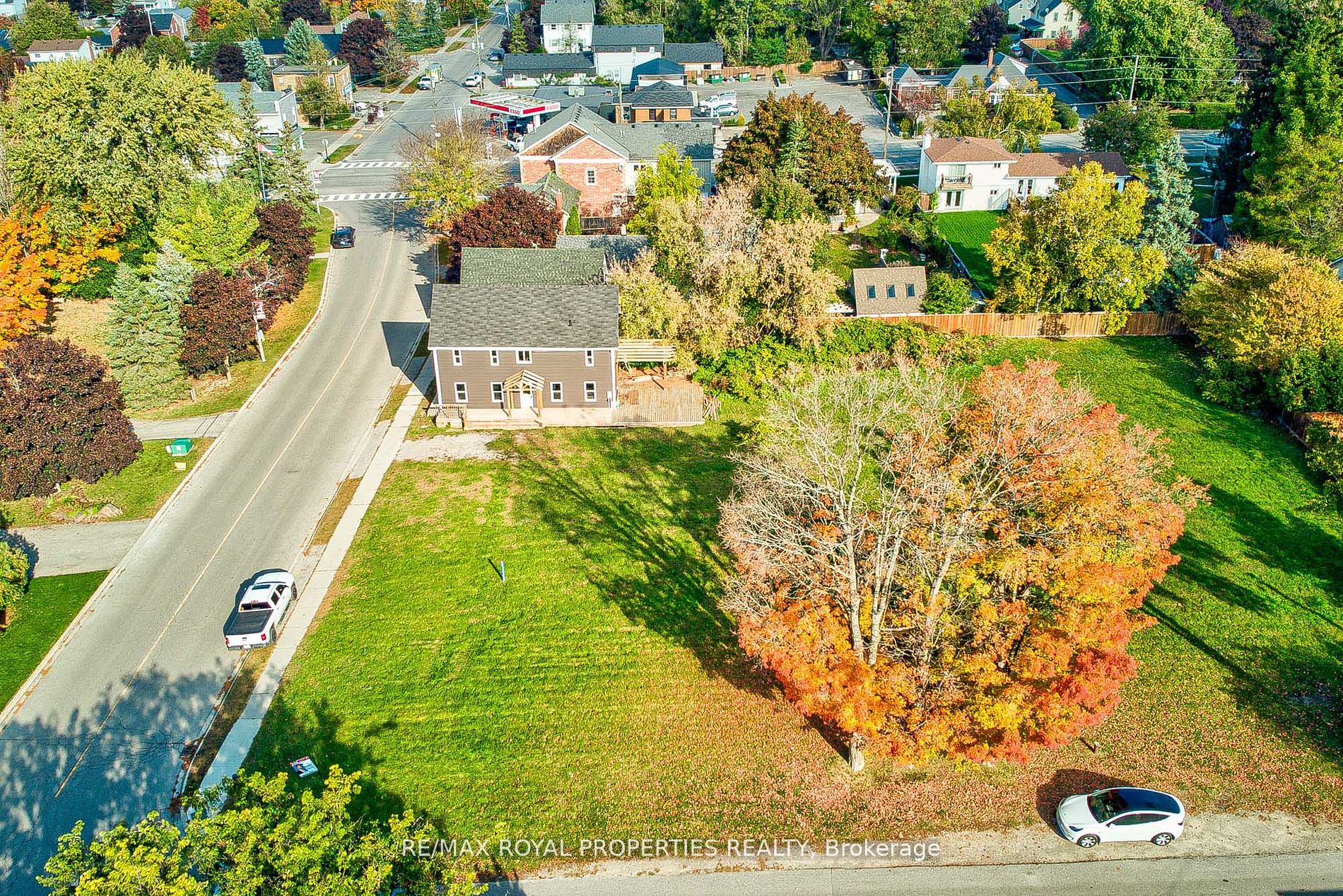 4973 Old Brock Rd Property Photo 1