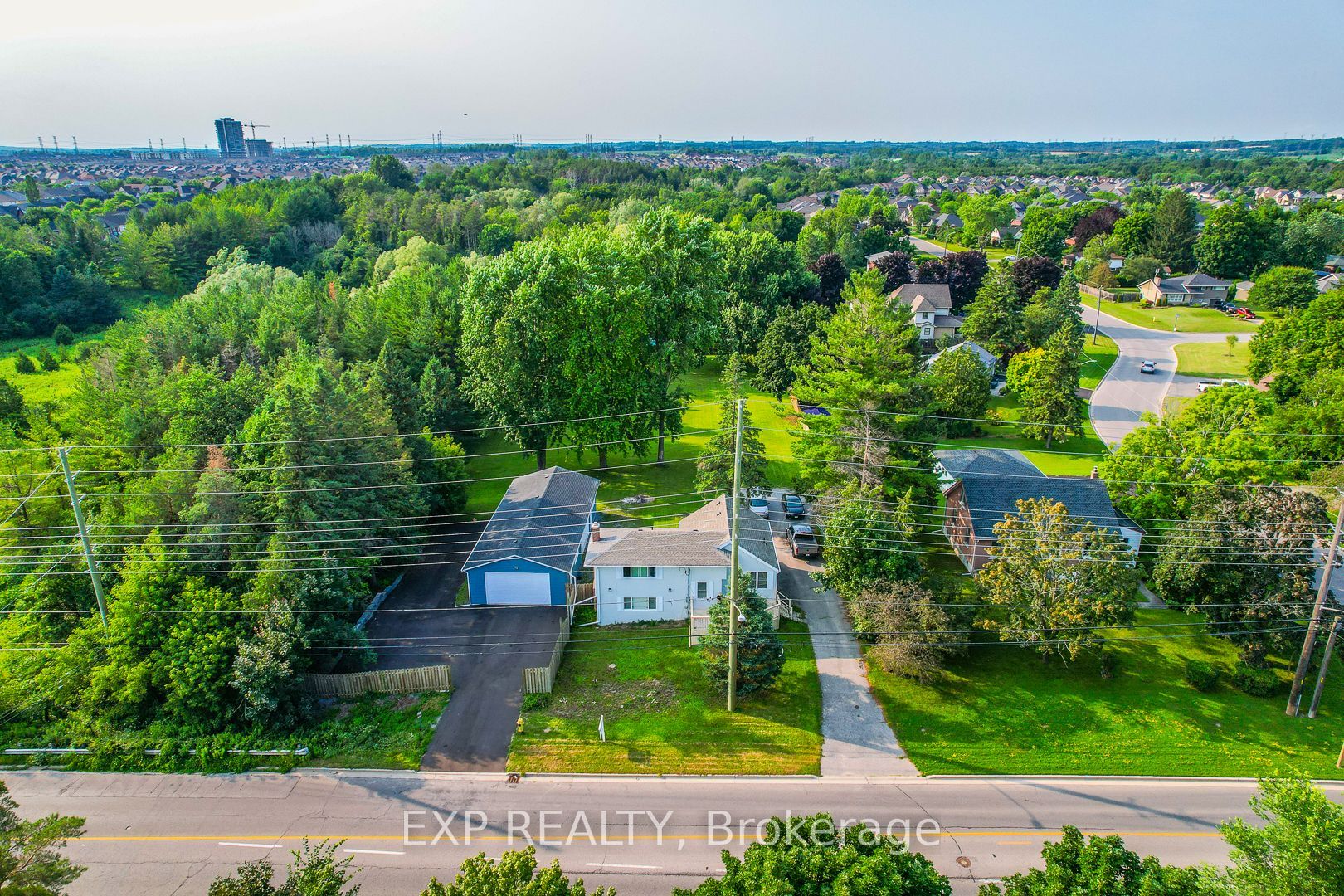 270 Conlin Rd E Property Photo 8