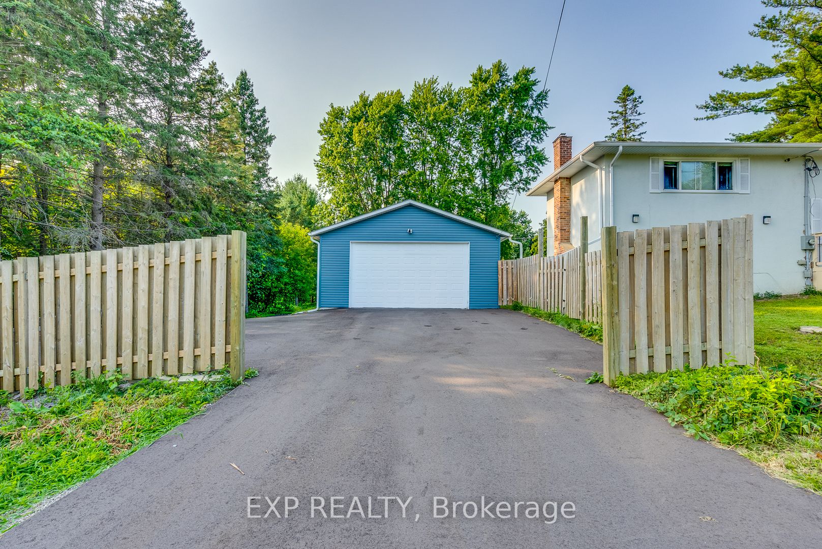 270 Conlin Rd E Property Photo 10