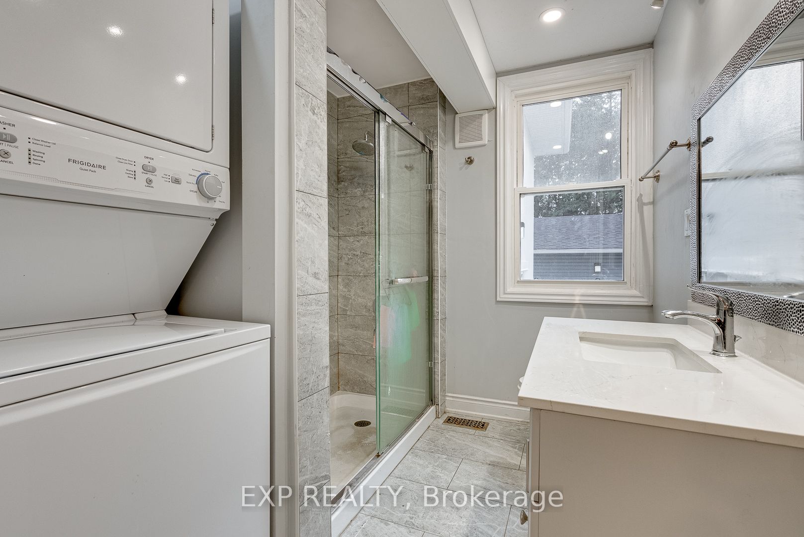 270 Conlin Rd E Property Photo 23