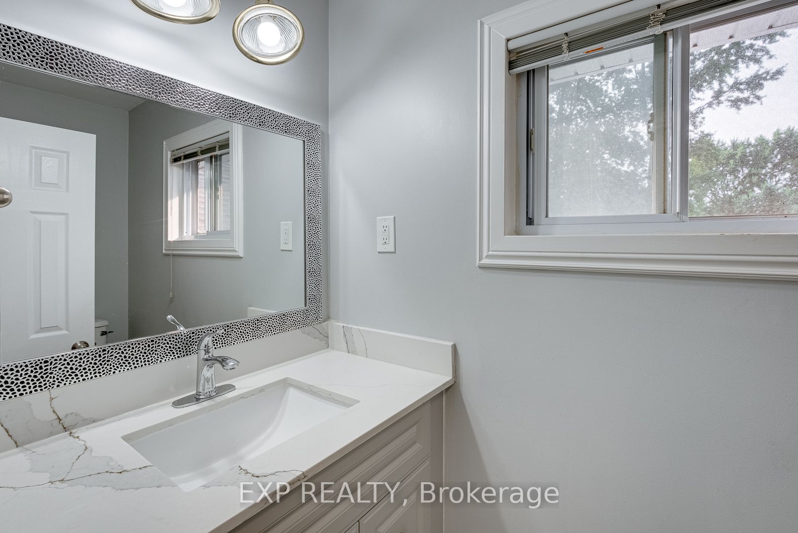 270 Conlin Rd E Property Photo 25