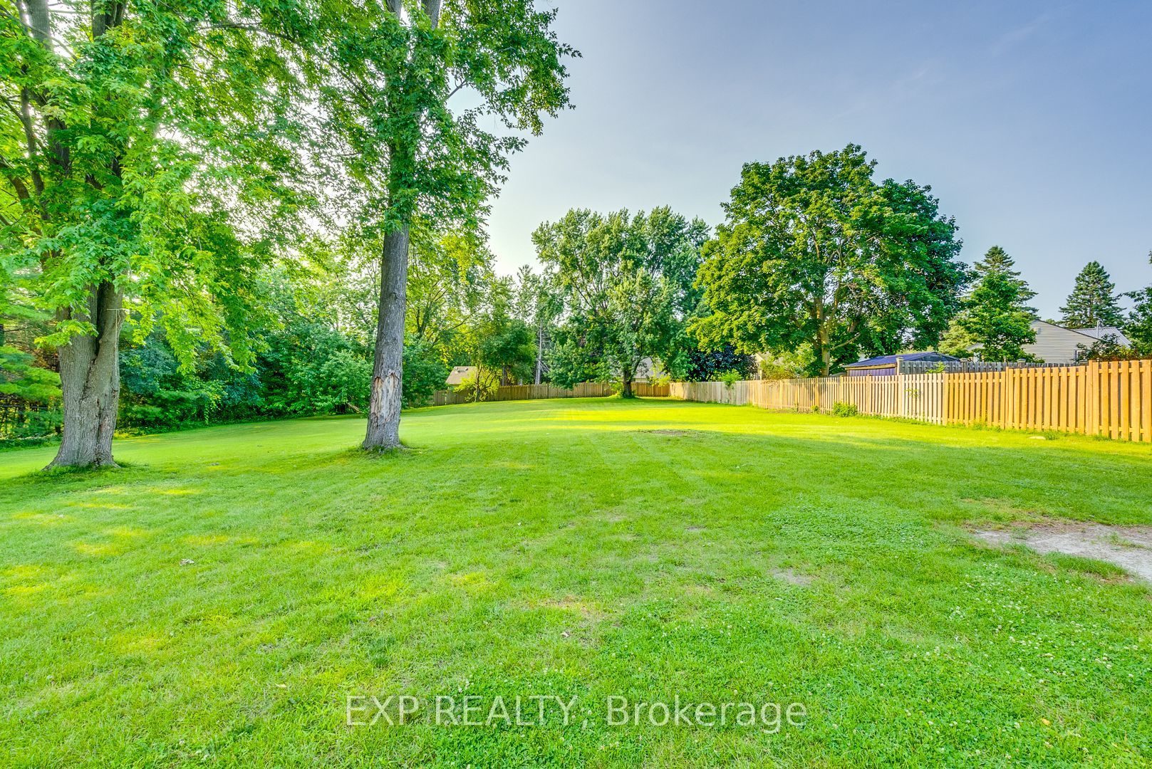 270 Conlin Rd E Property Photo 31