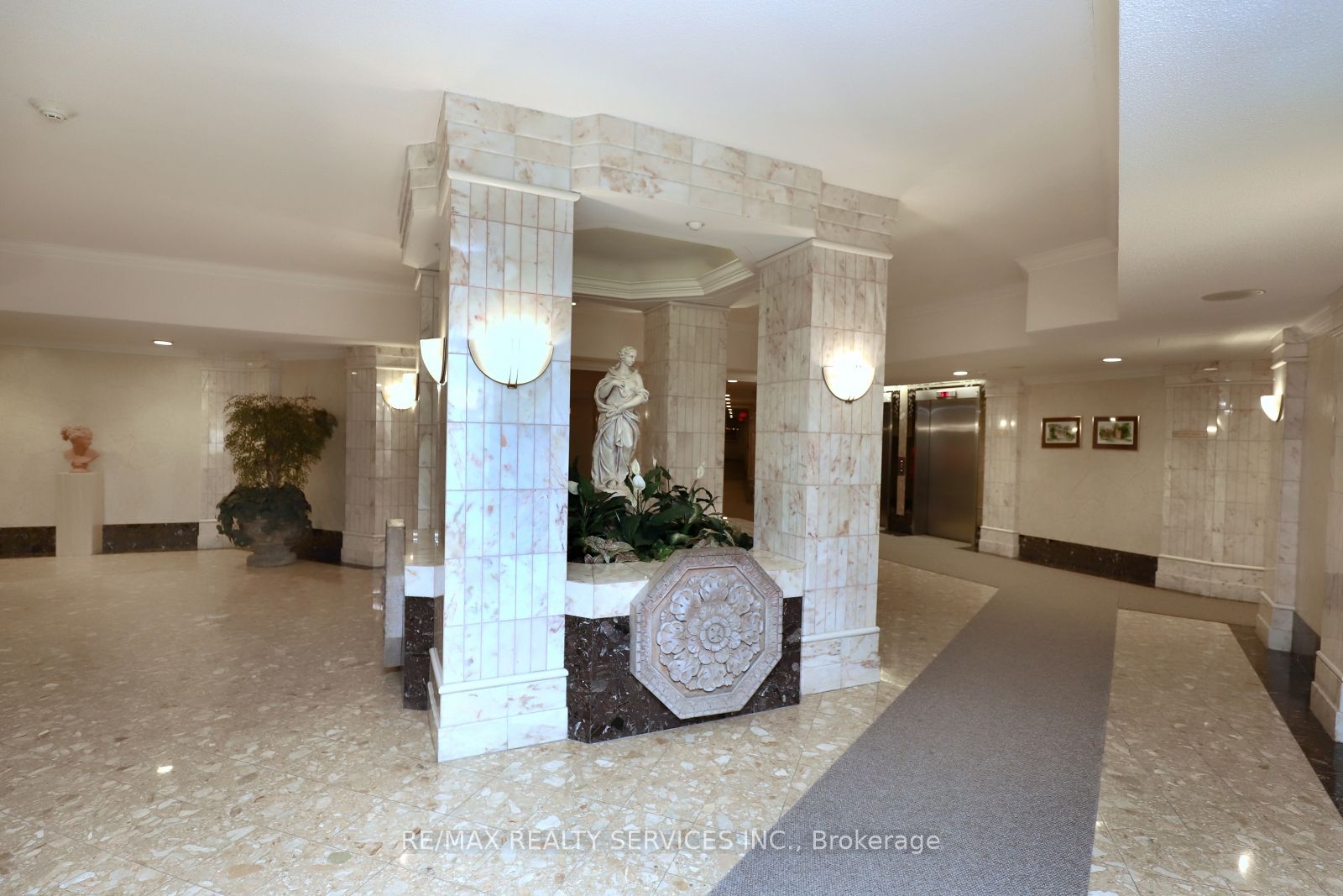 10 Guildwood Pkwy 12 Property Photo 3