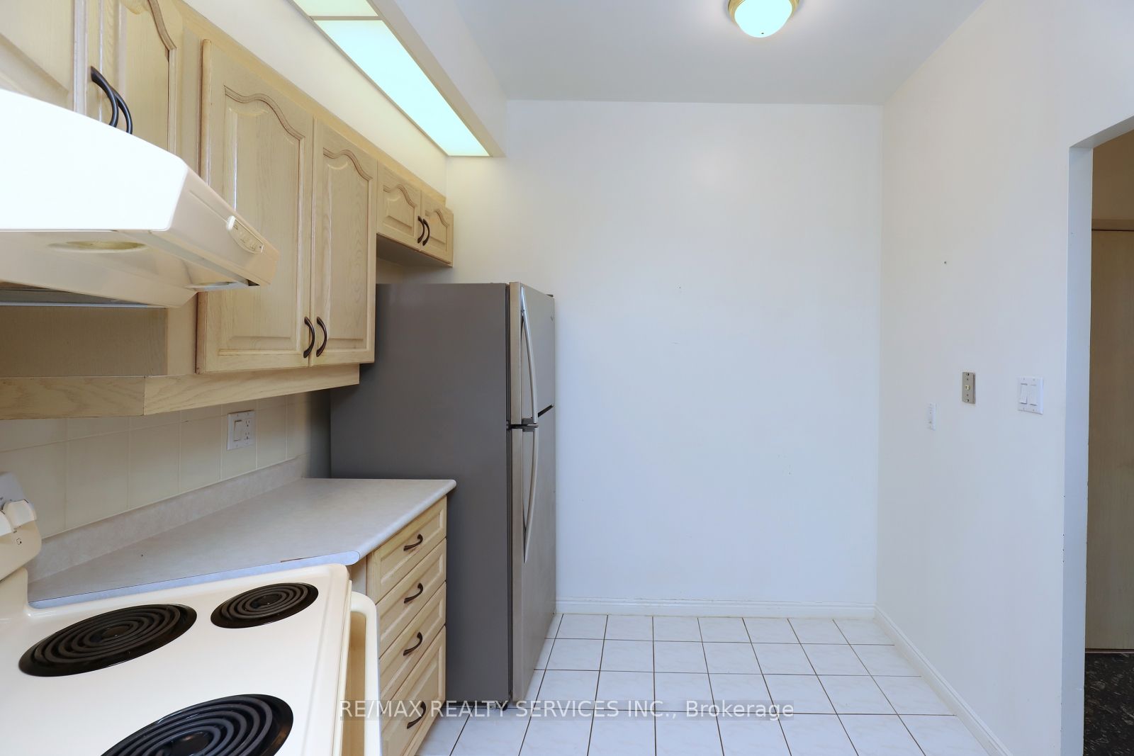 10 Guildwood Pkwy 12 Property Photo 8