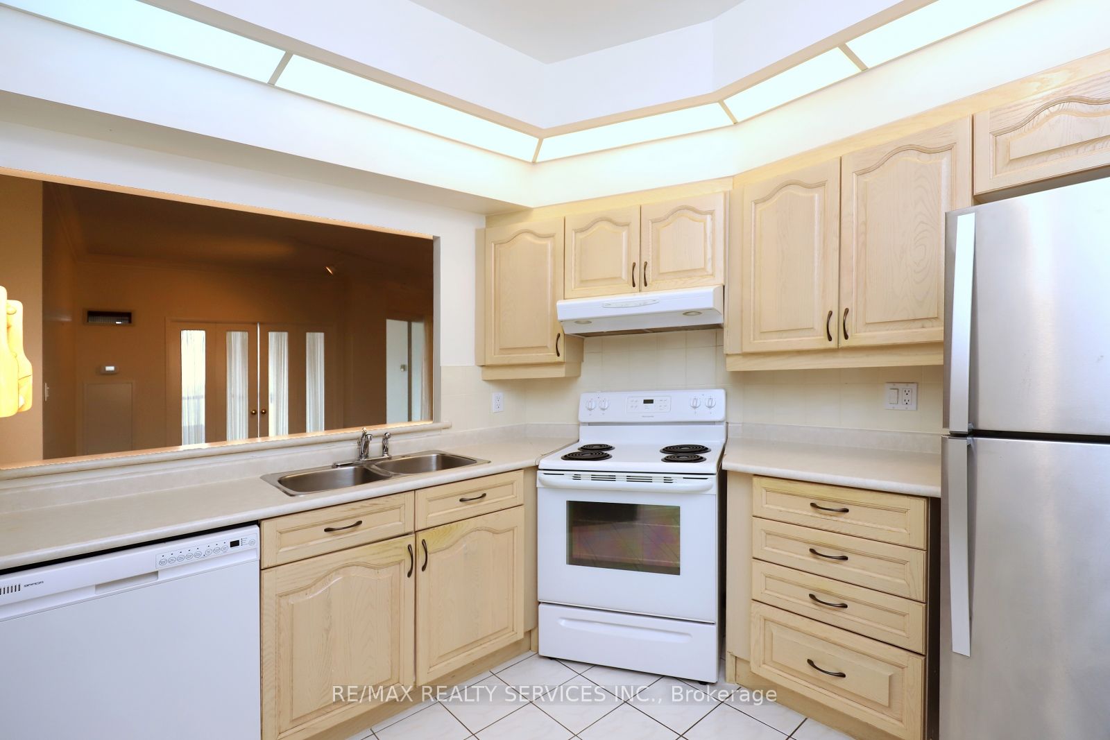 10 Guildwood Pkwy 12 Property Photo 10