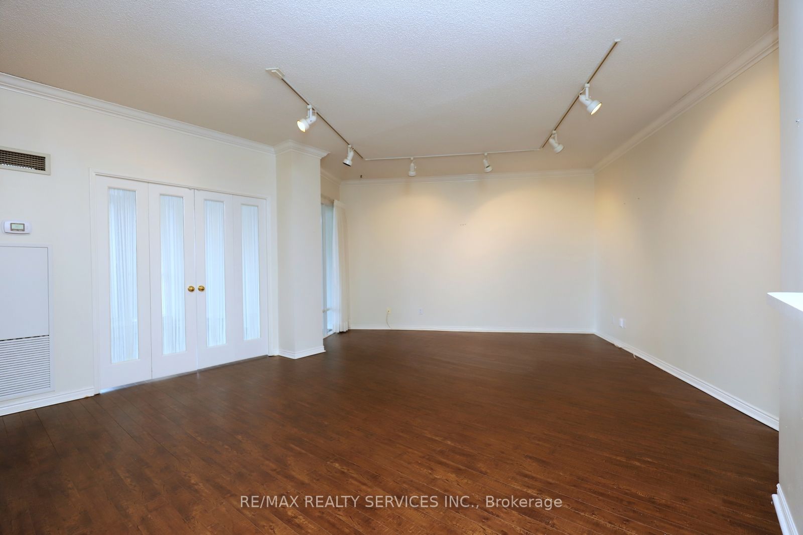 10 Guildwood Pkwy 12 Property Photo 11