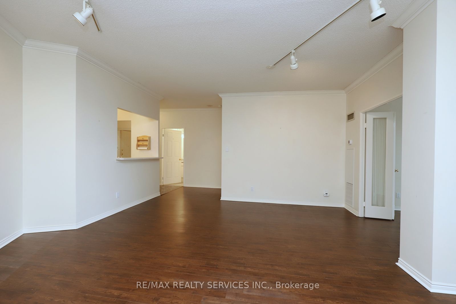 10 Guildwood Pkwy 12 Property Photo 15