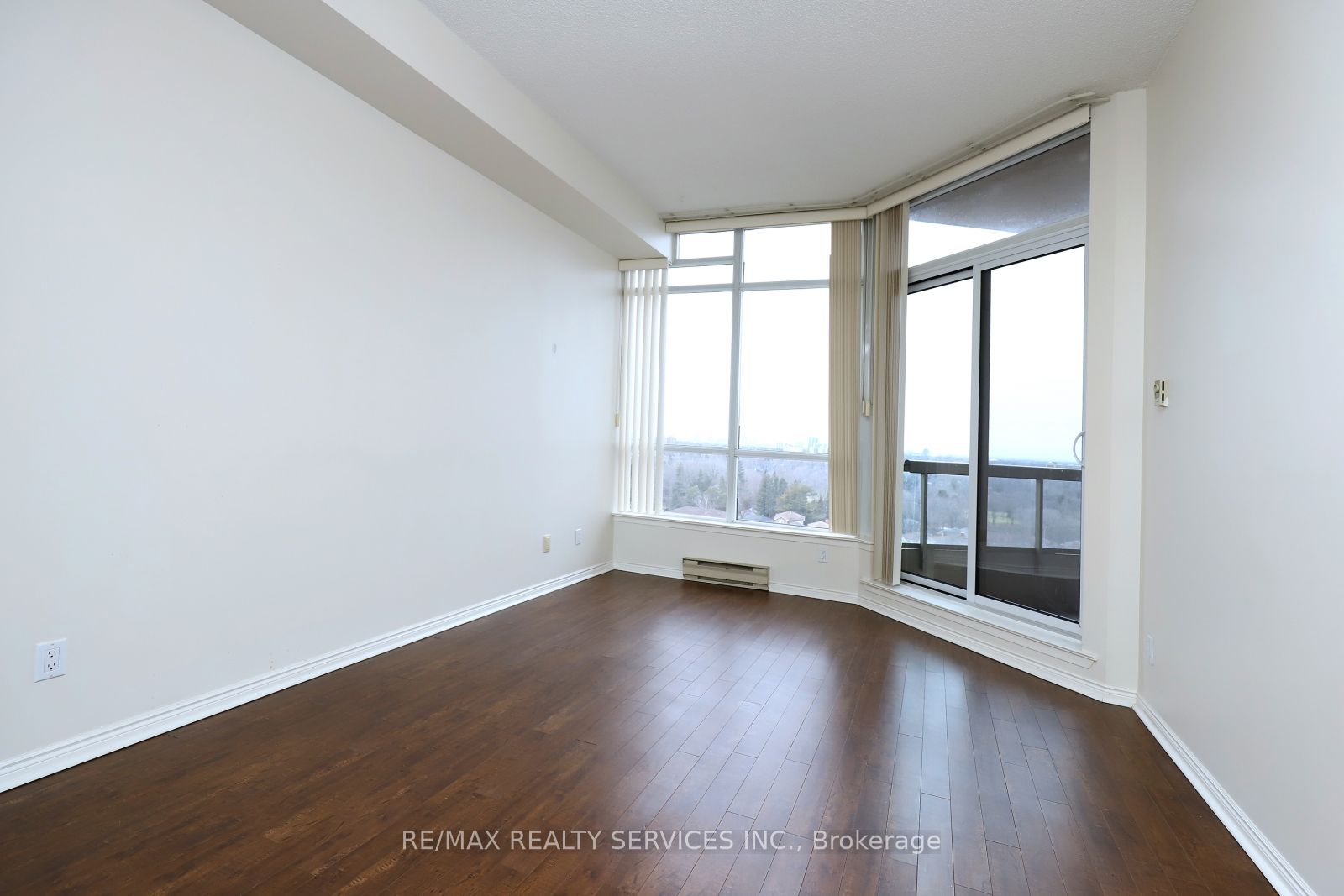 10 Guildwood Pkwy 12 Property Photo 21