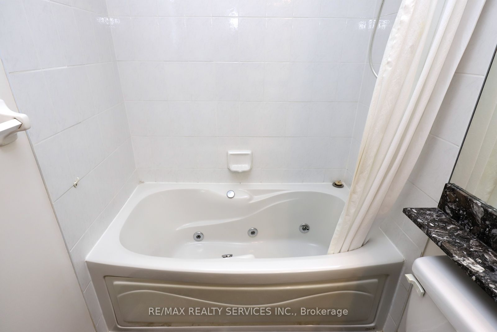 10 Guildwood Pkwy 12 Property Photo 25