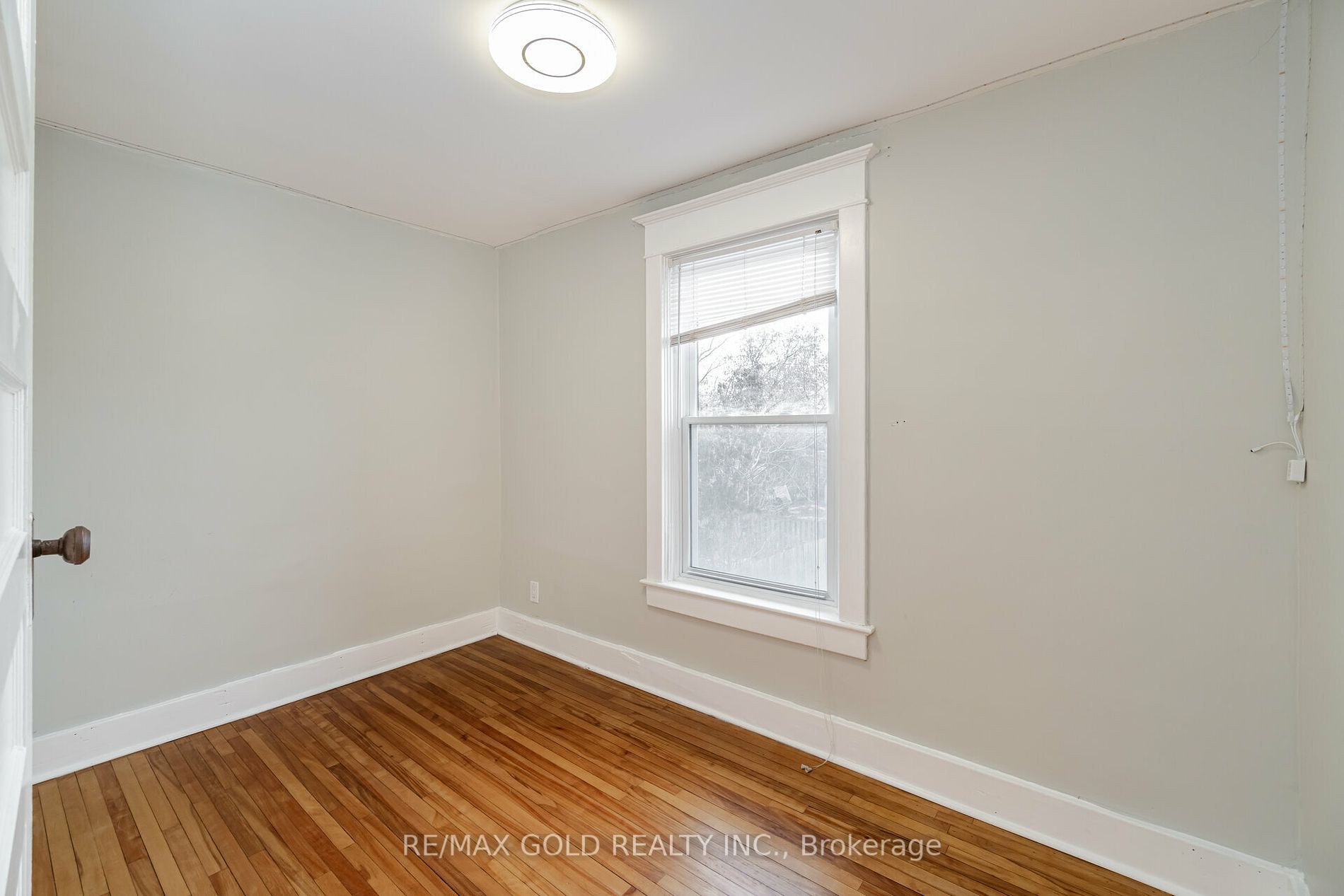 161 Adelaide Ave E Property Photo 19
