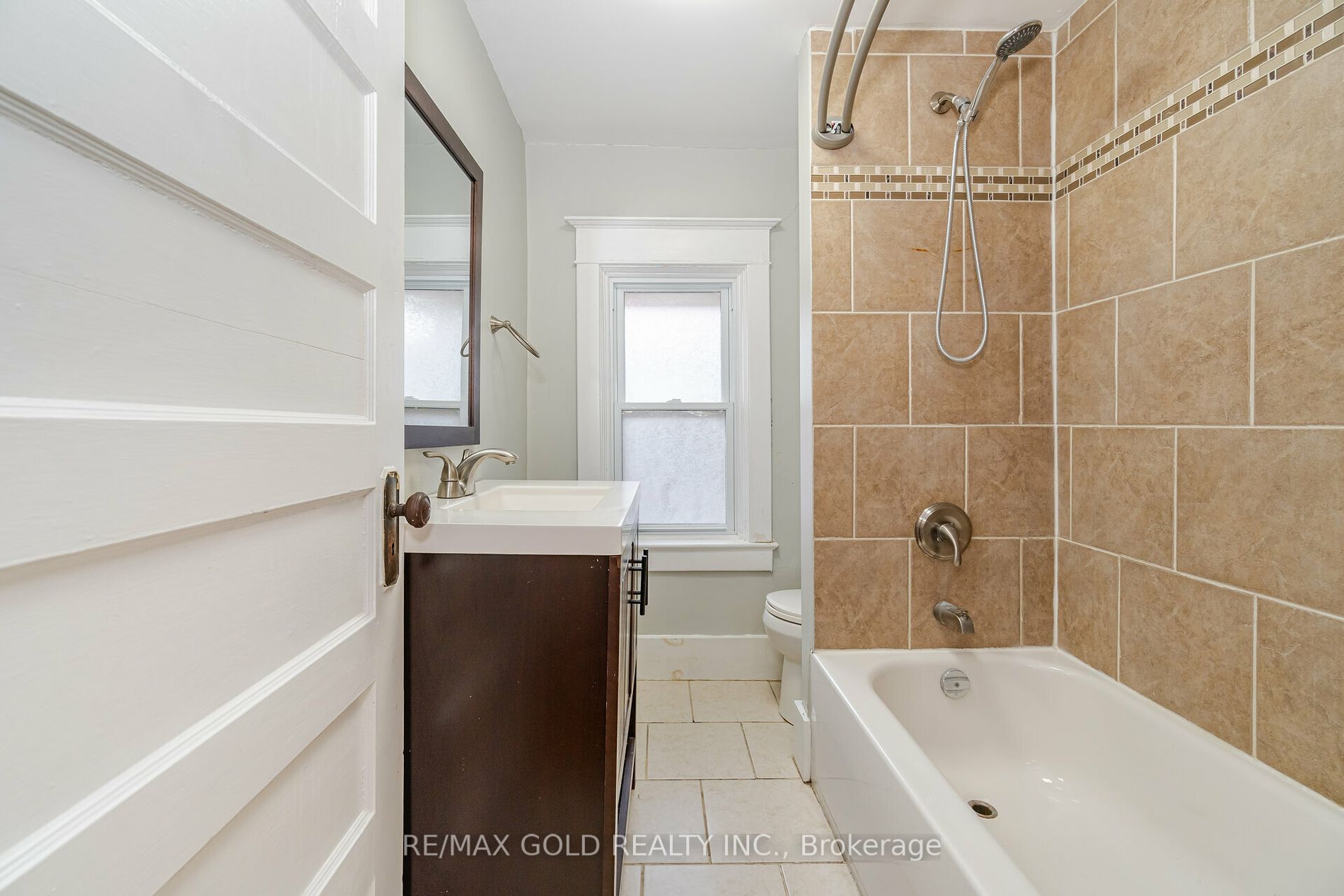 161 Adelaide Ave E Property Photo 21