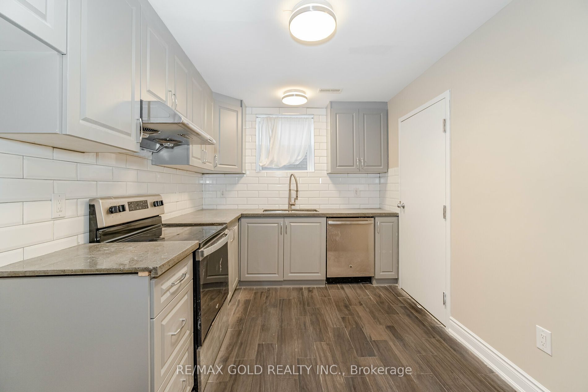 161 Adelaide Ave E Property Photo 29
