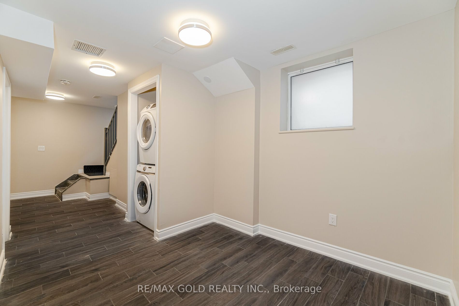 161 Adelaide Ave E Property Photo 31