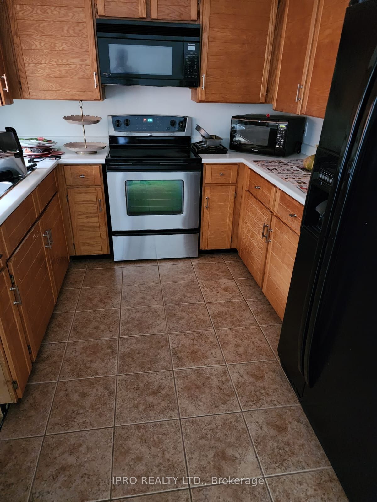 43 Cloverfield St Property Photo 2