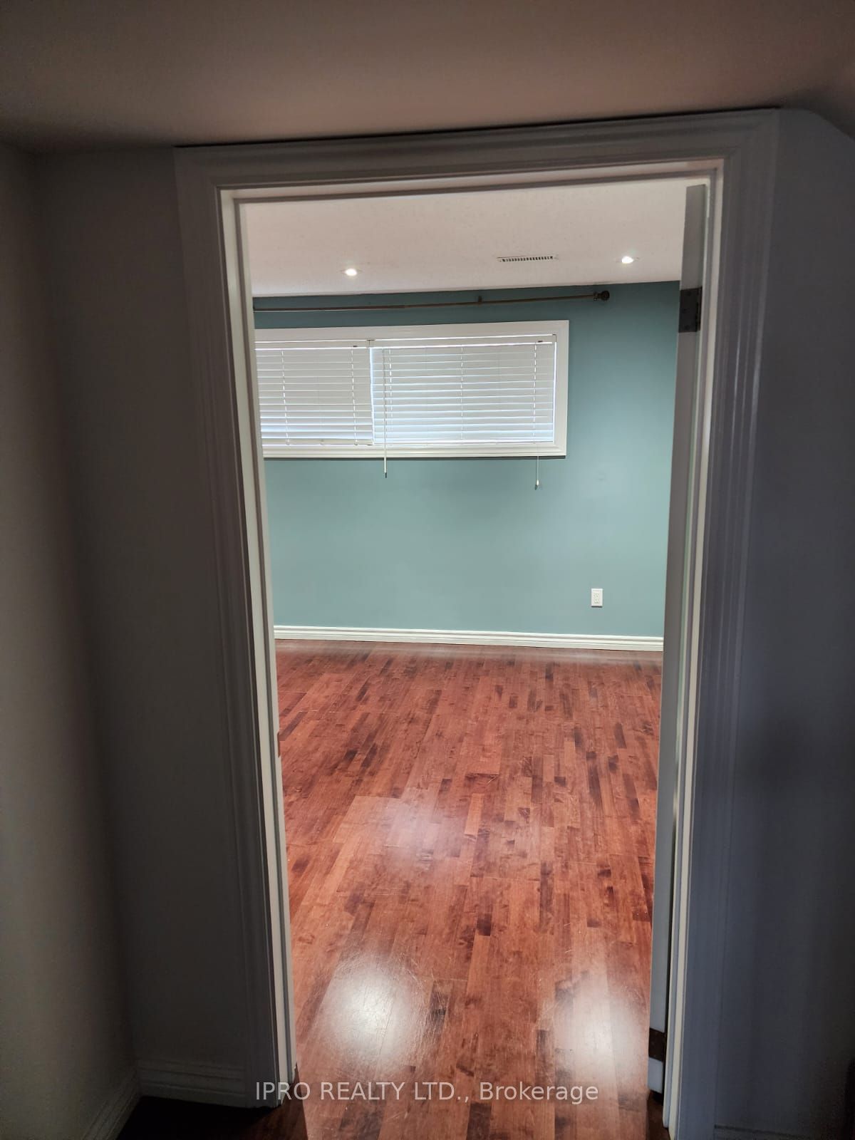 43 Cloverfield St Property Photo 4