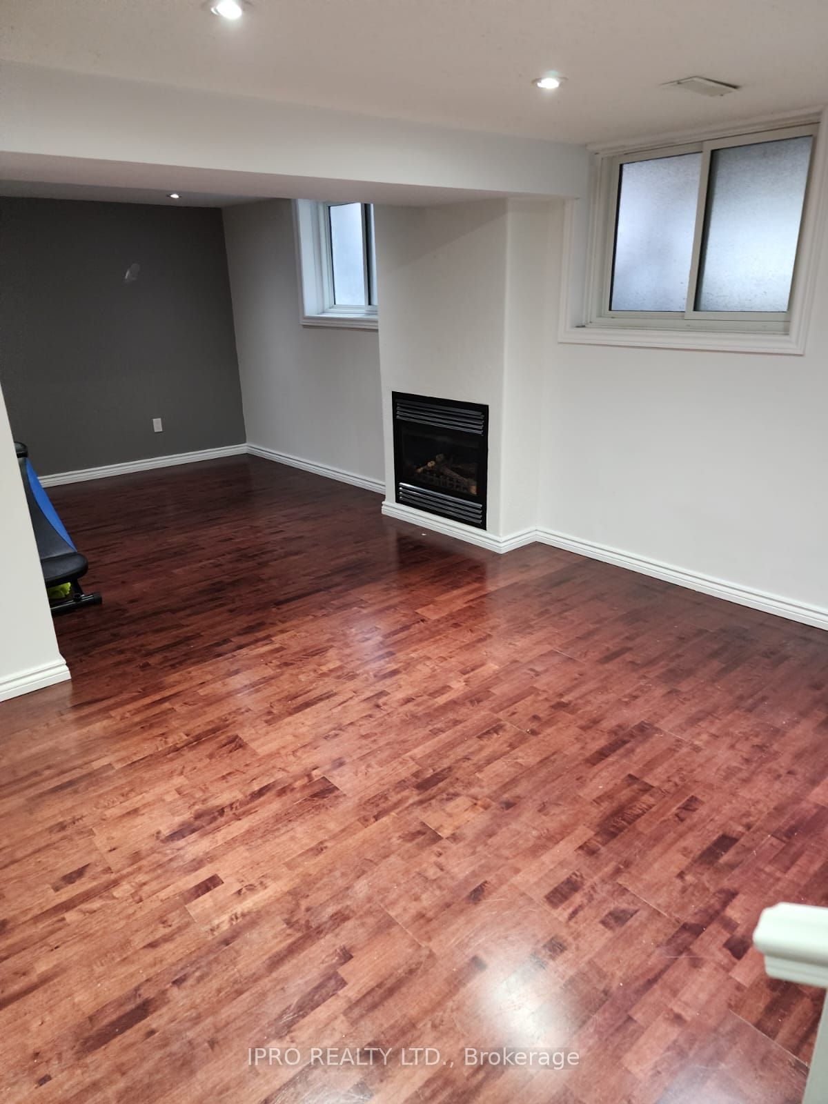 43 Cloverfield St Property Photo 11