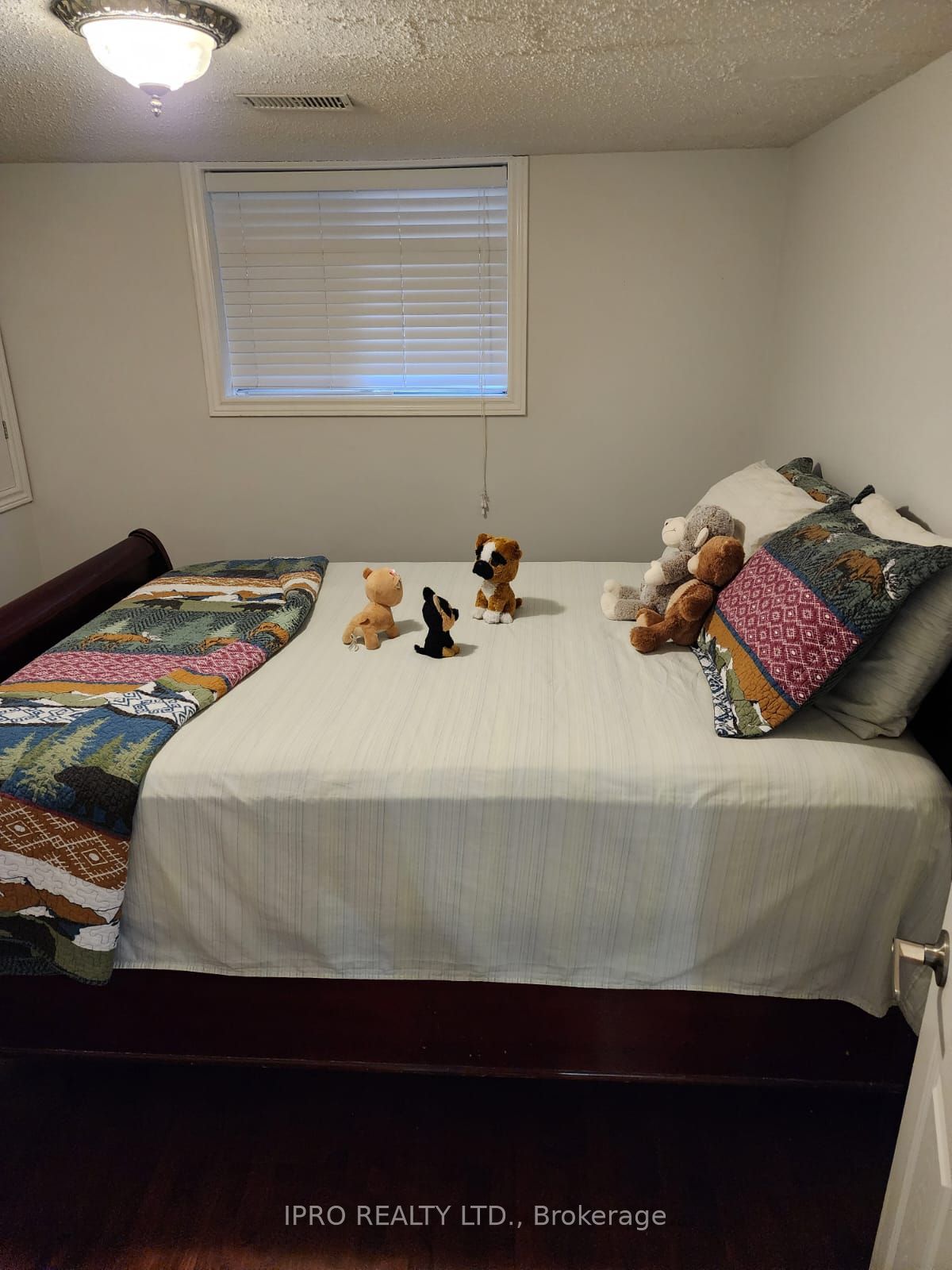 43 Cloverfield St Property Photo 12
